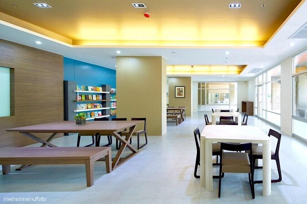 Airport Link Hua Mak Condo Bangkok Exterior photo